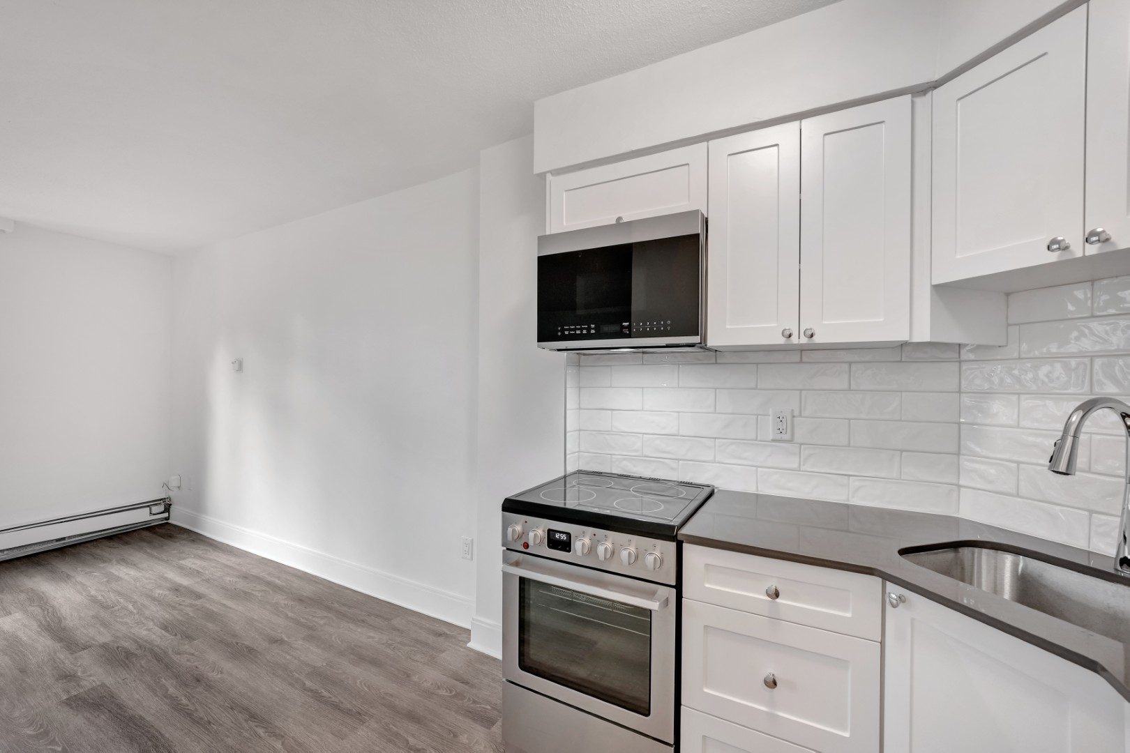 1175 Haro Street - Photo 2