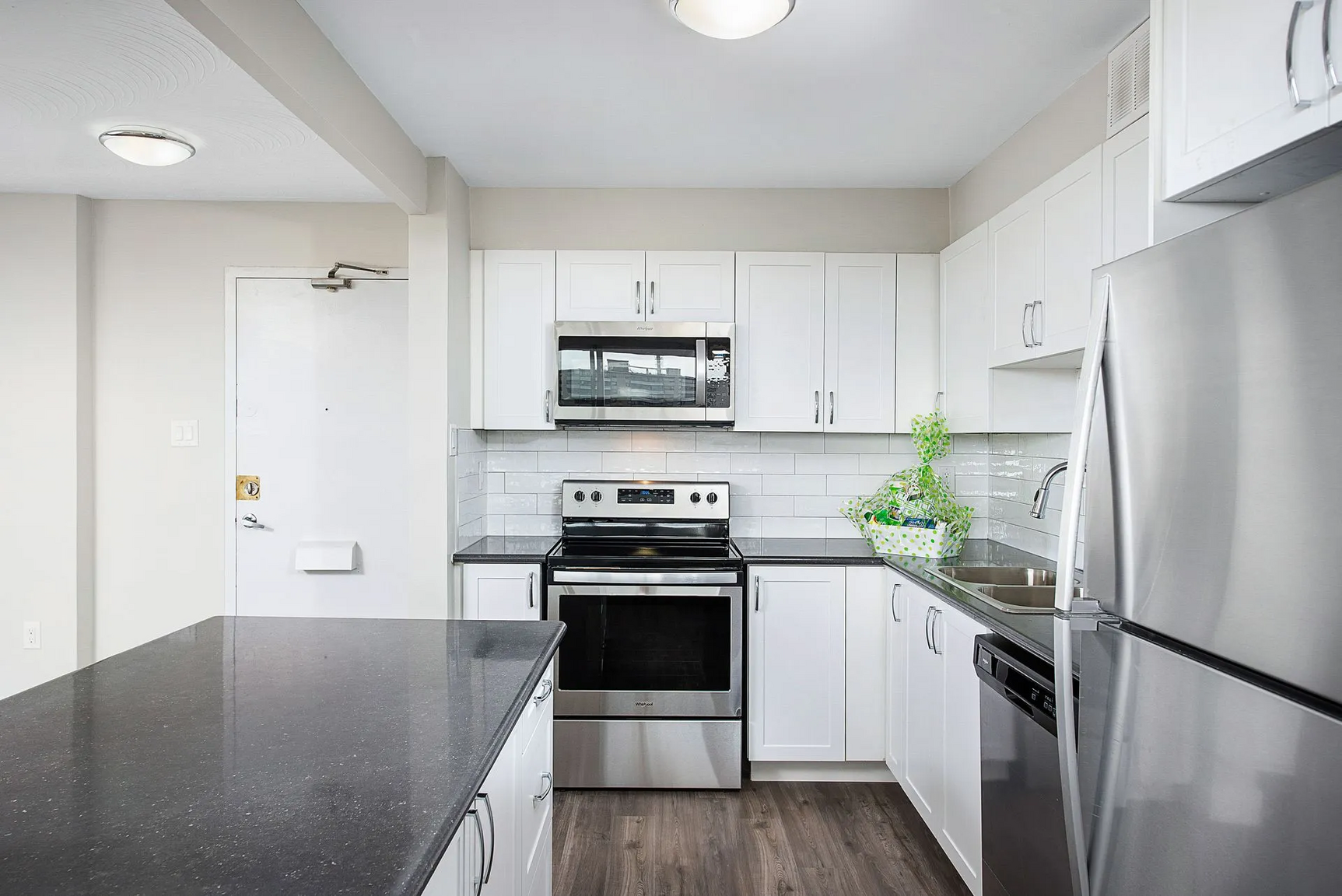 1340 Danforth Road - Photo 3