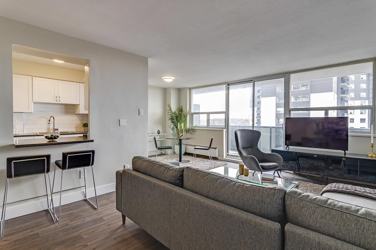 1350 Danforth Road - Photo 4