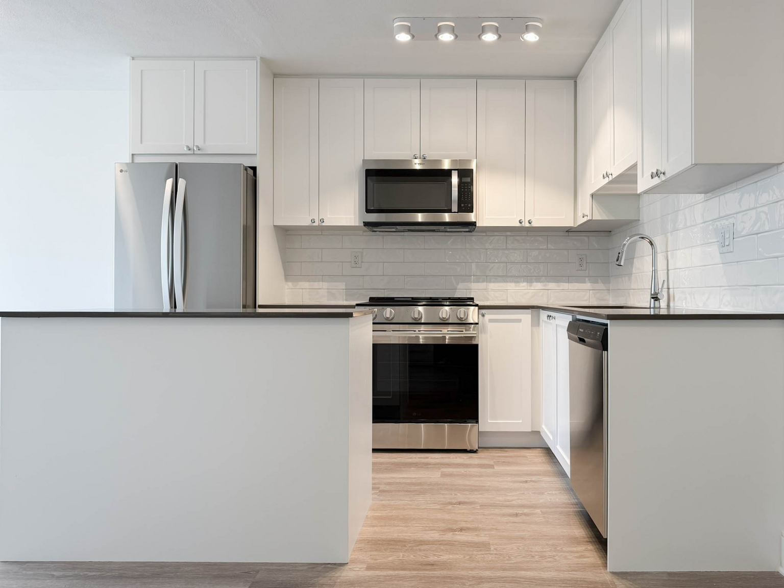 7360 Halifax Street - Photo 2