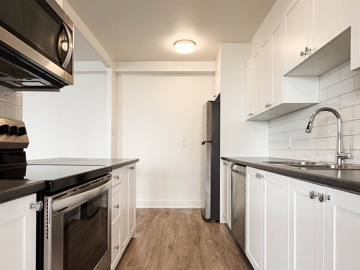 15 Eva Rd - Photo 4