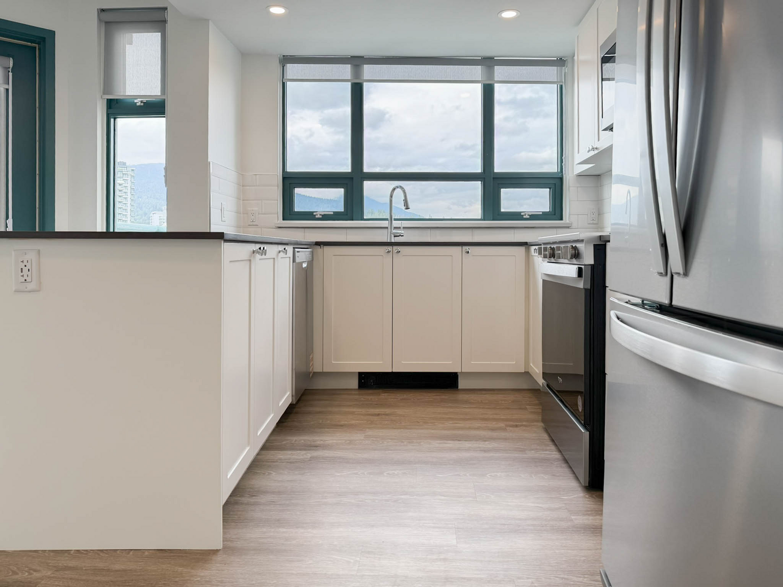 150 East Keith Road - Photo 9