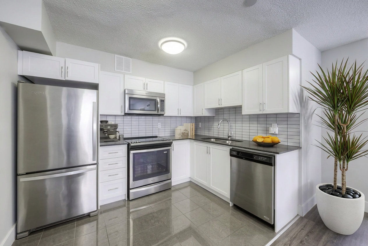 295 Dufferin Street - Photo 2