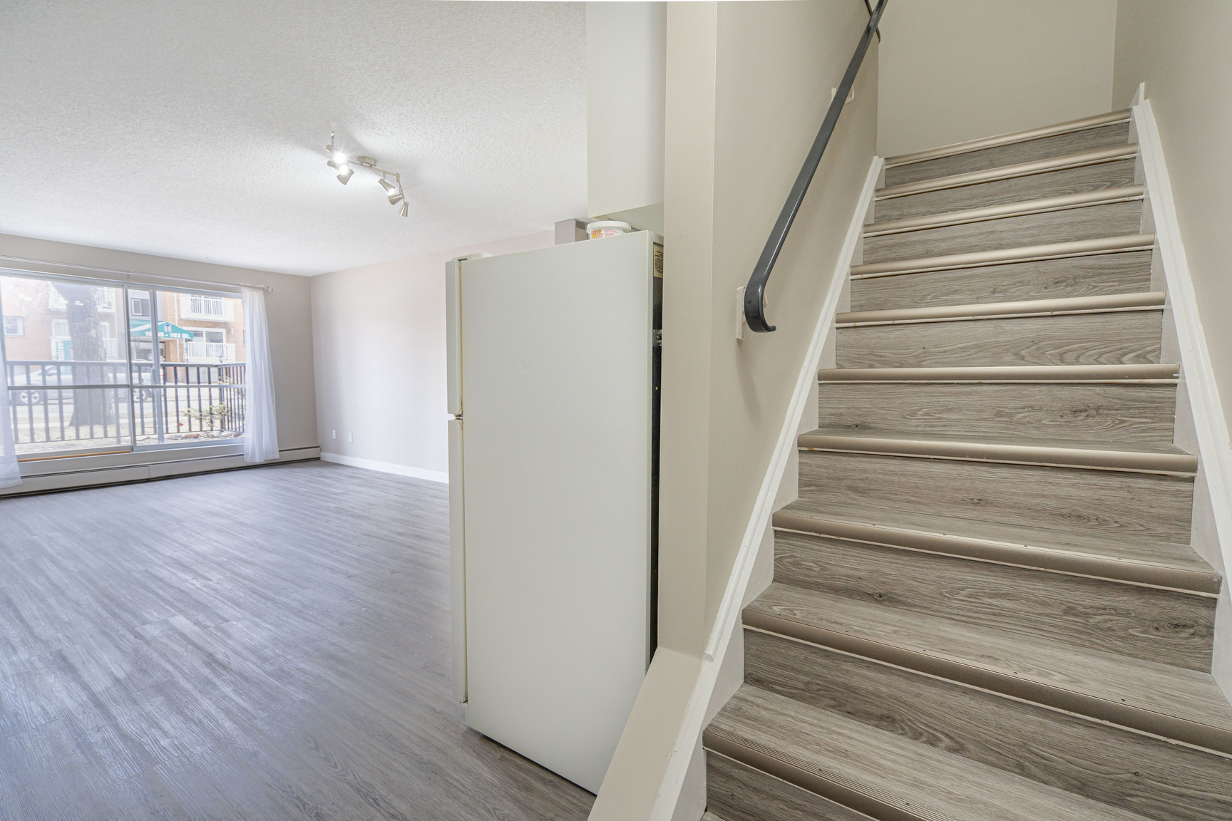 METRO PARK PLACE - Photo 9