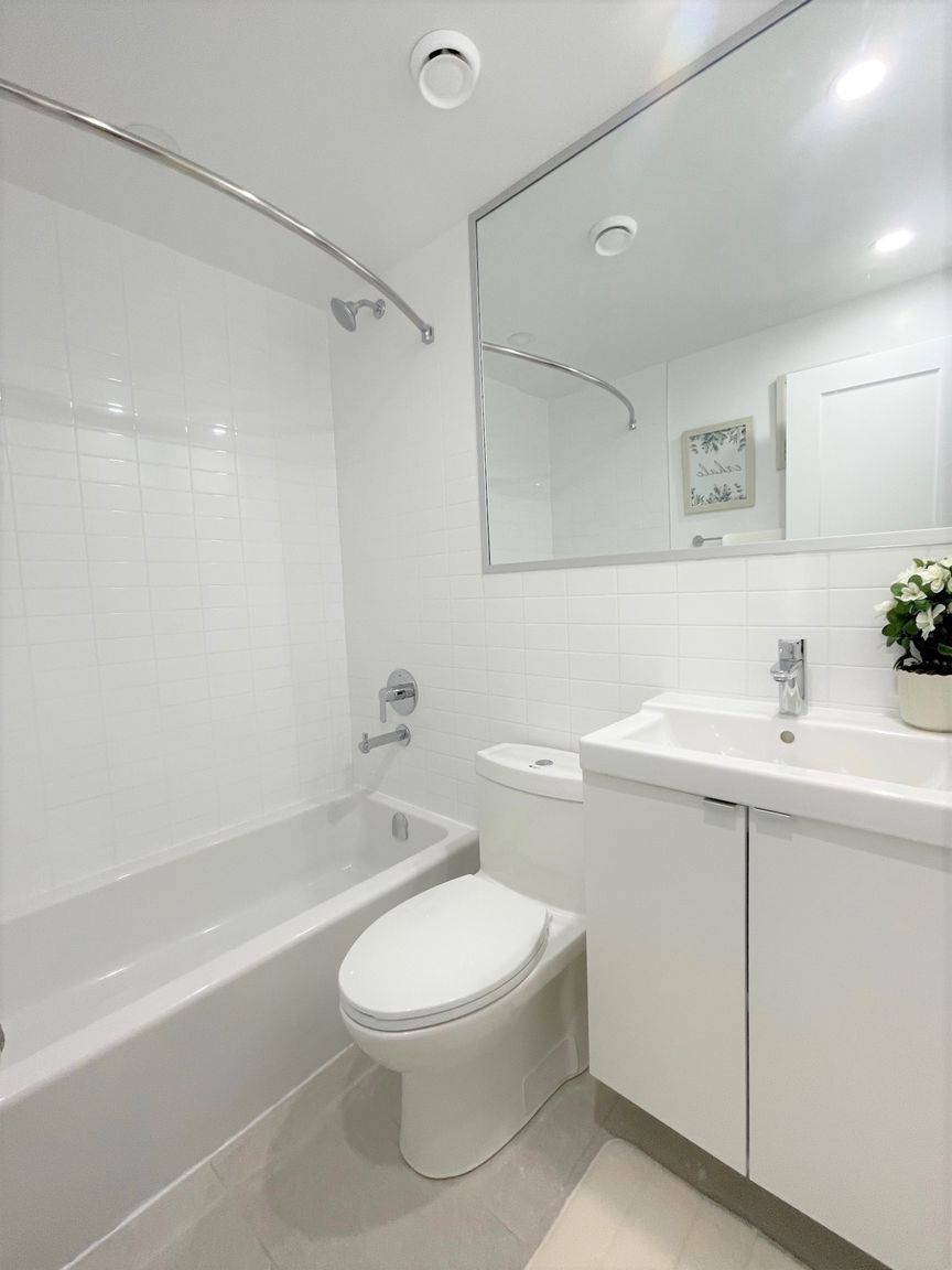 8 Castleton Avenue - Photo 19