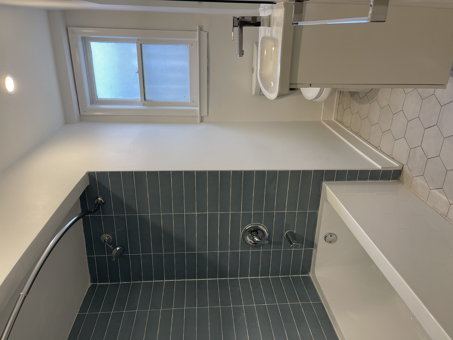 2566 Lake Shore Boulevard West - Photo 5