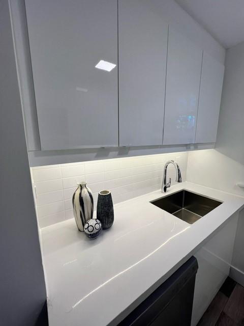 1051 Victoria Park Avenue - Photo 3