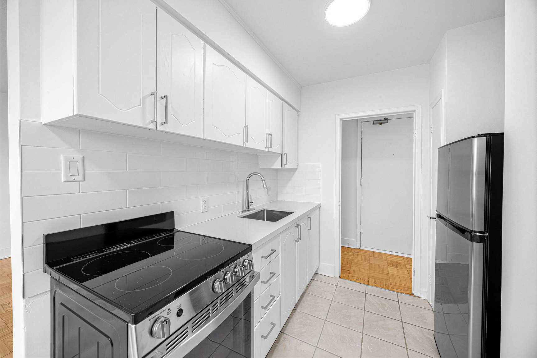10 Hill Heights  - Photo 17