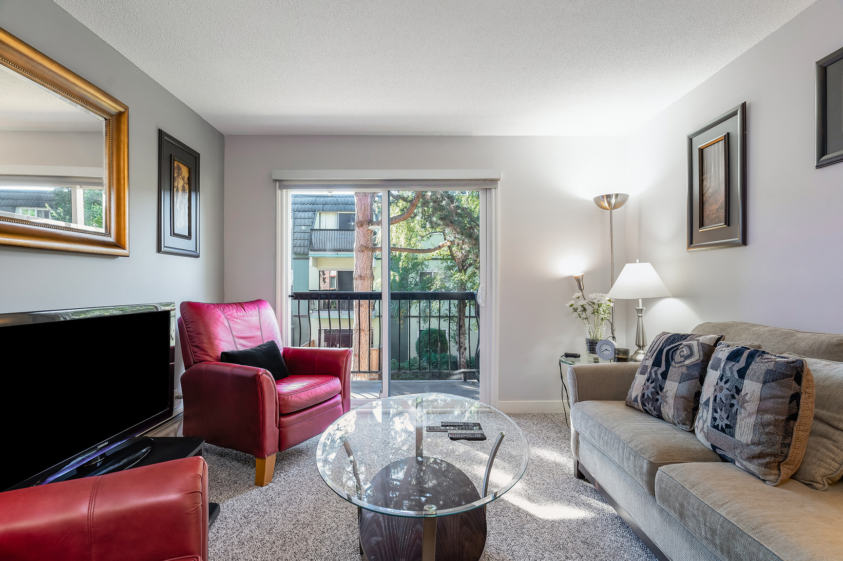 Blair House - Photo 2