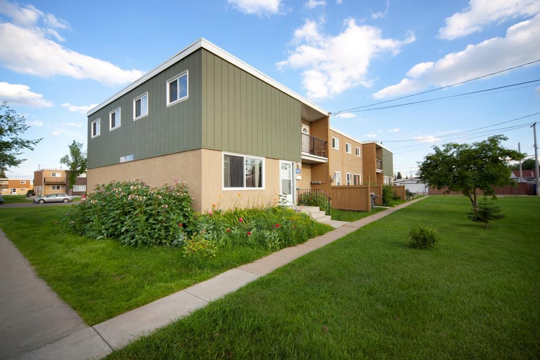 Elmwood Townhomes - Photo 2