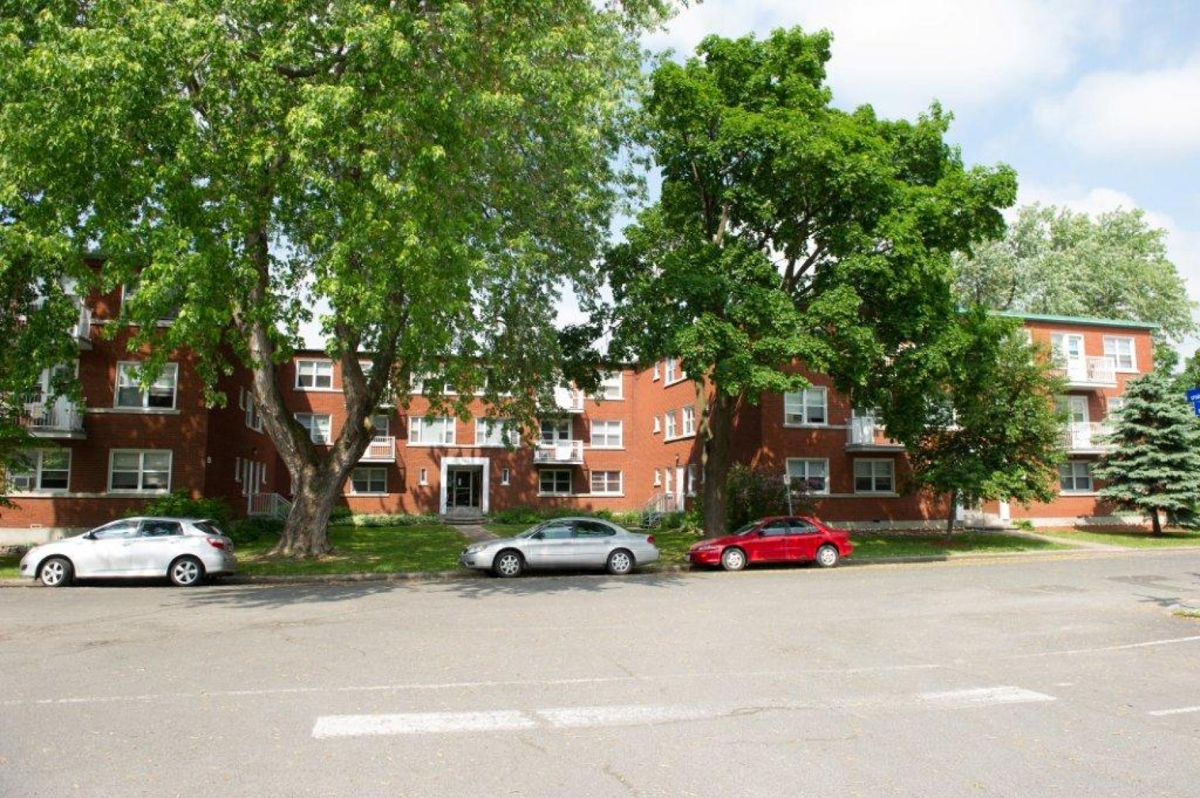 Village Millcraft Apartments  - Photo 2