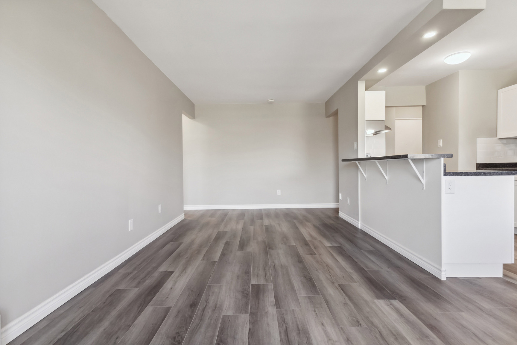 Granite House - Photo 9