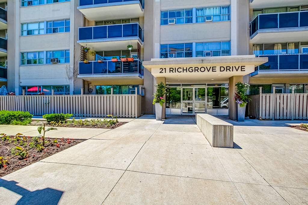 Richgrove Village - Photo 10