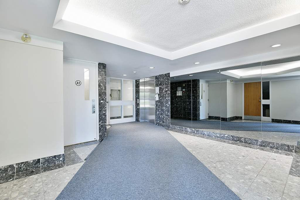 South Centrepointe - Photo 10