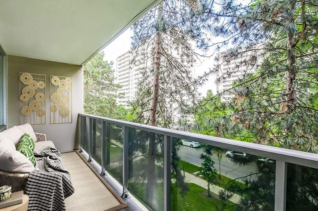 High Park Village - Photo 5