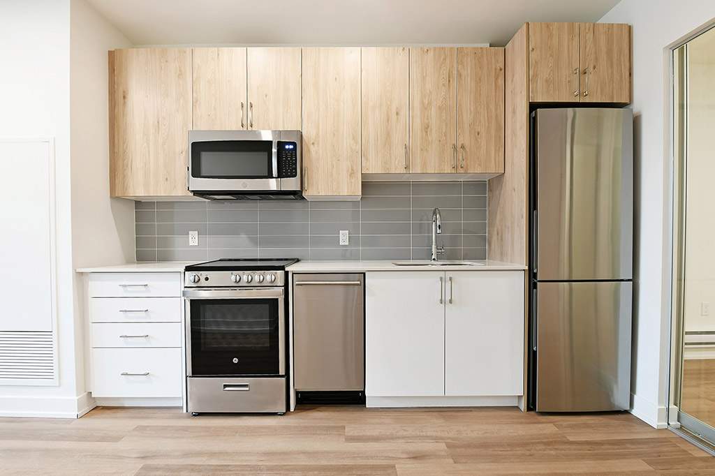 Fifth + Bank - Photo 6