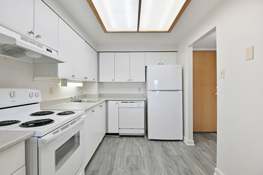 South Centrepointe - Photo 5