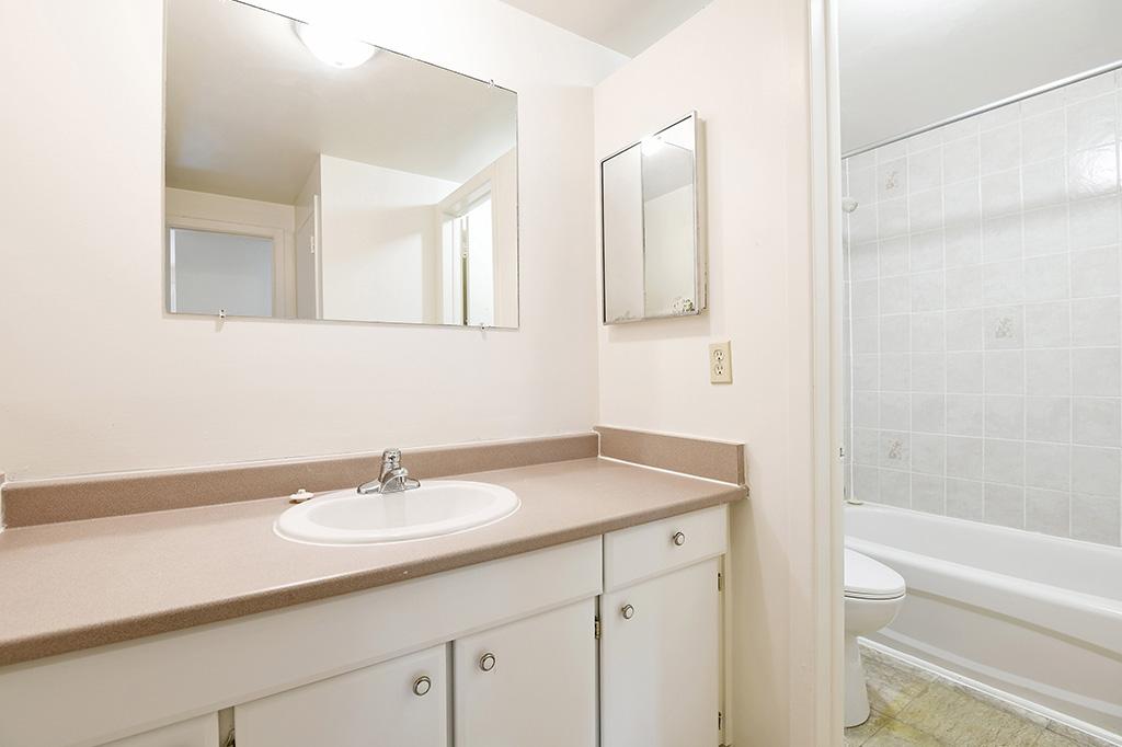 Parkwood Hills Townhomes & Garden Homes - Photo 7