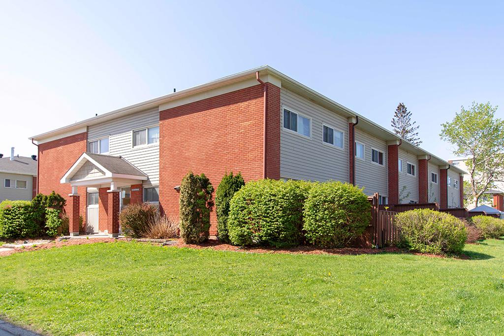 Parkwood Hills Townhomes & Garden Homes - Photo 10