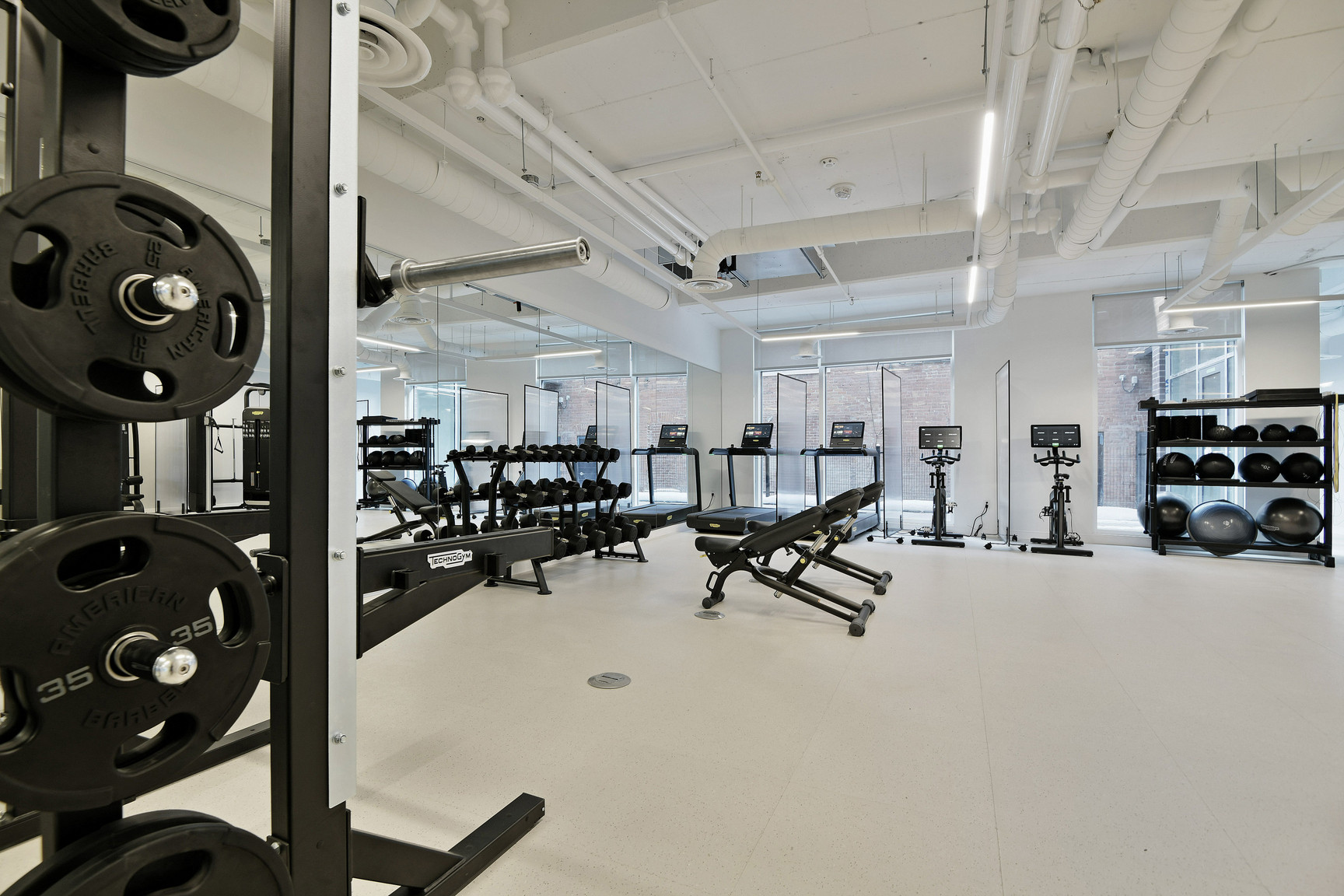 Fifth + Bank - Photo 8