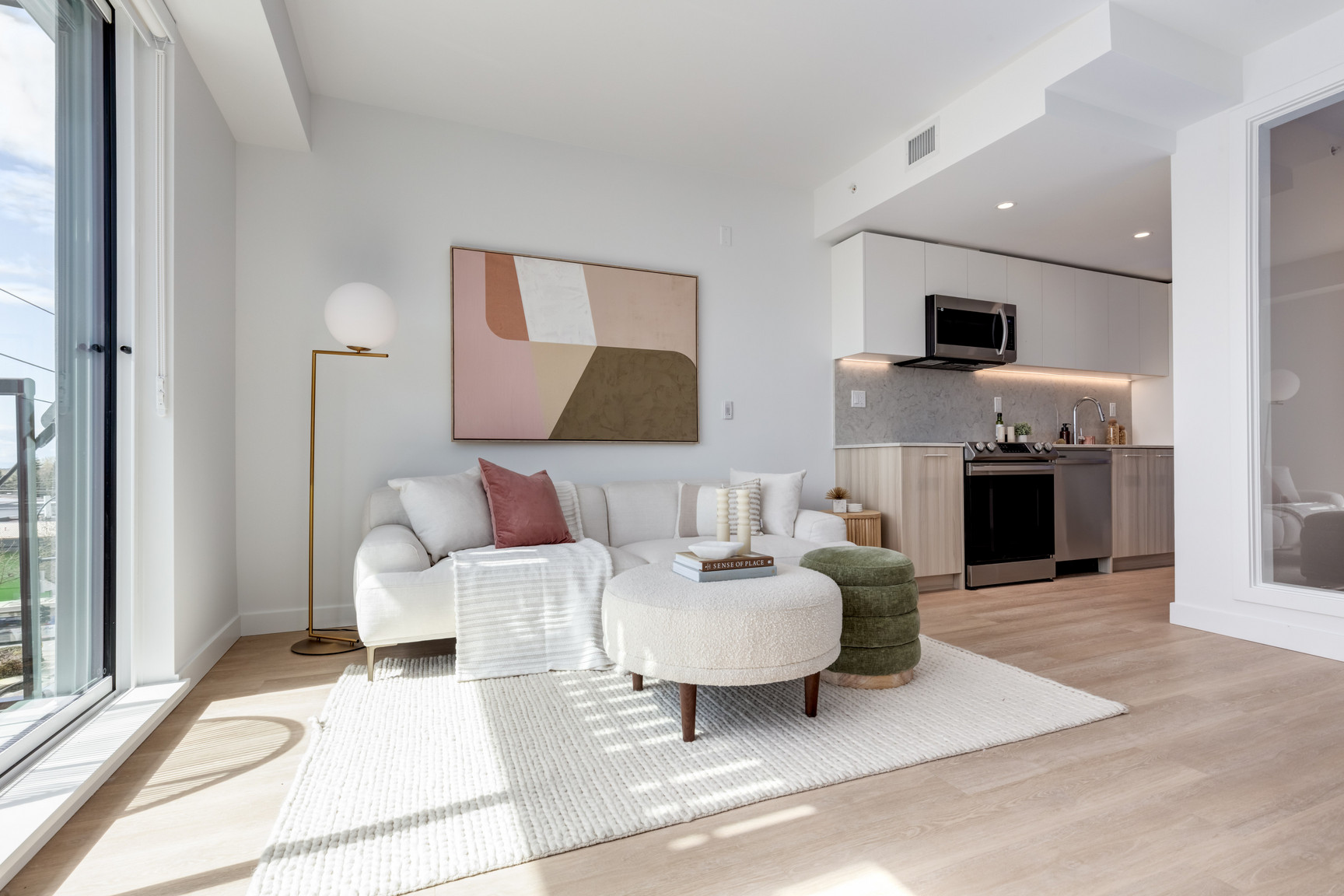 Lonsdale Square Apartments - Photo 4