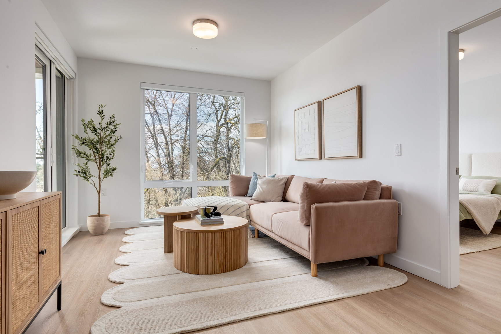 Lonsdale Square Apartments - Photo 5