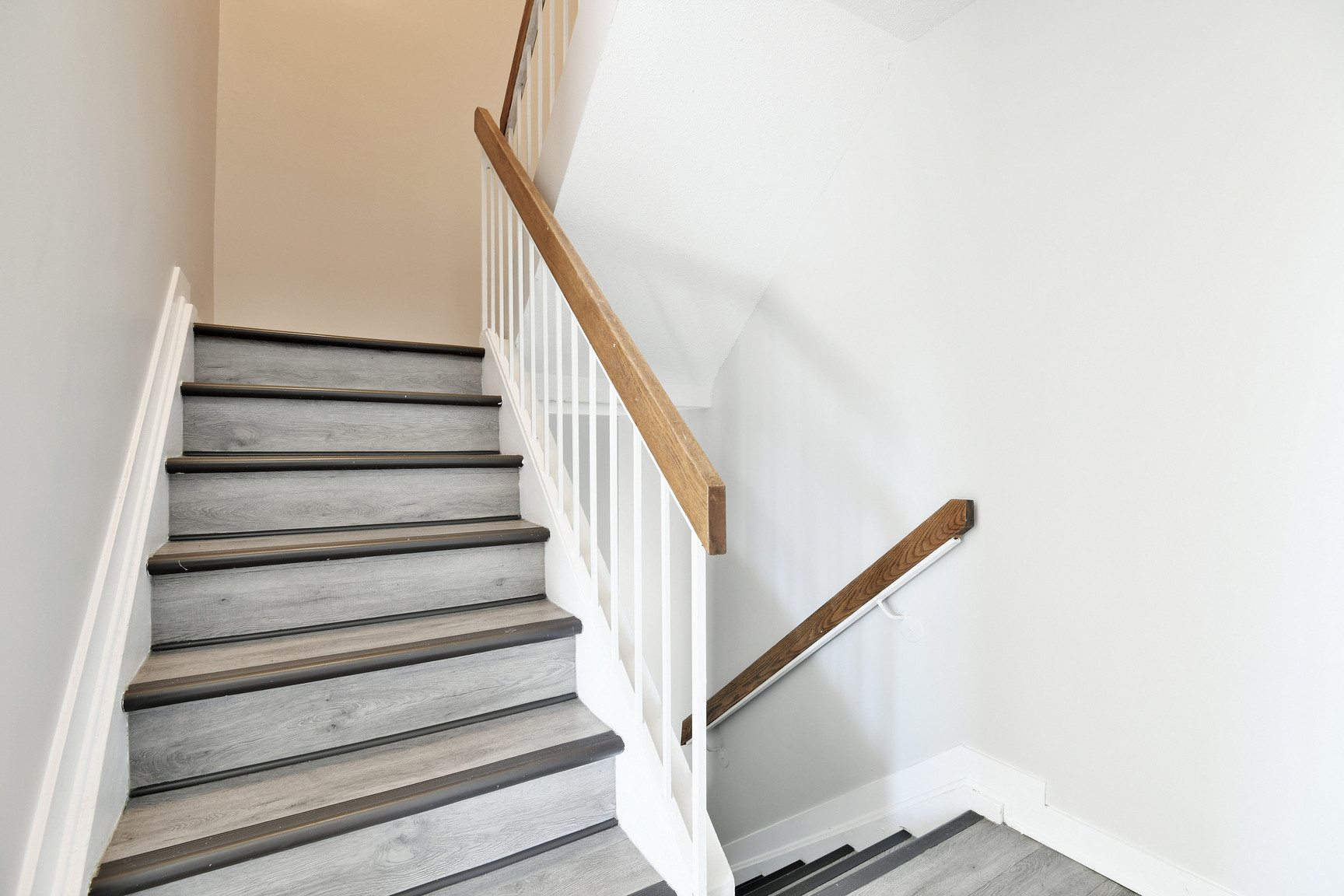 Navaho Townhomes & Garden Homes - Photo 11