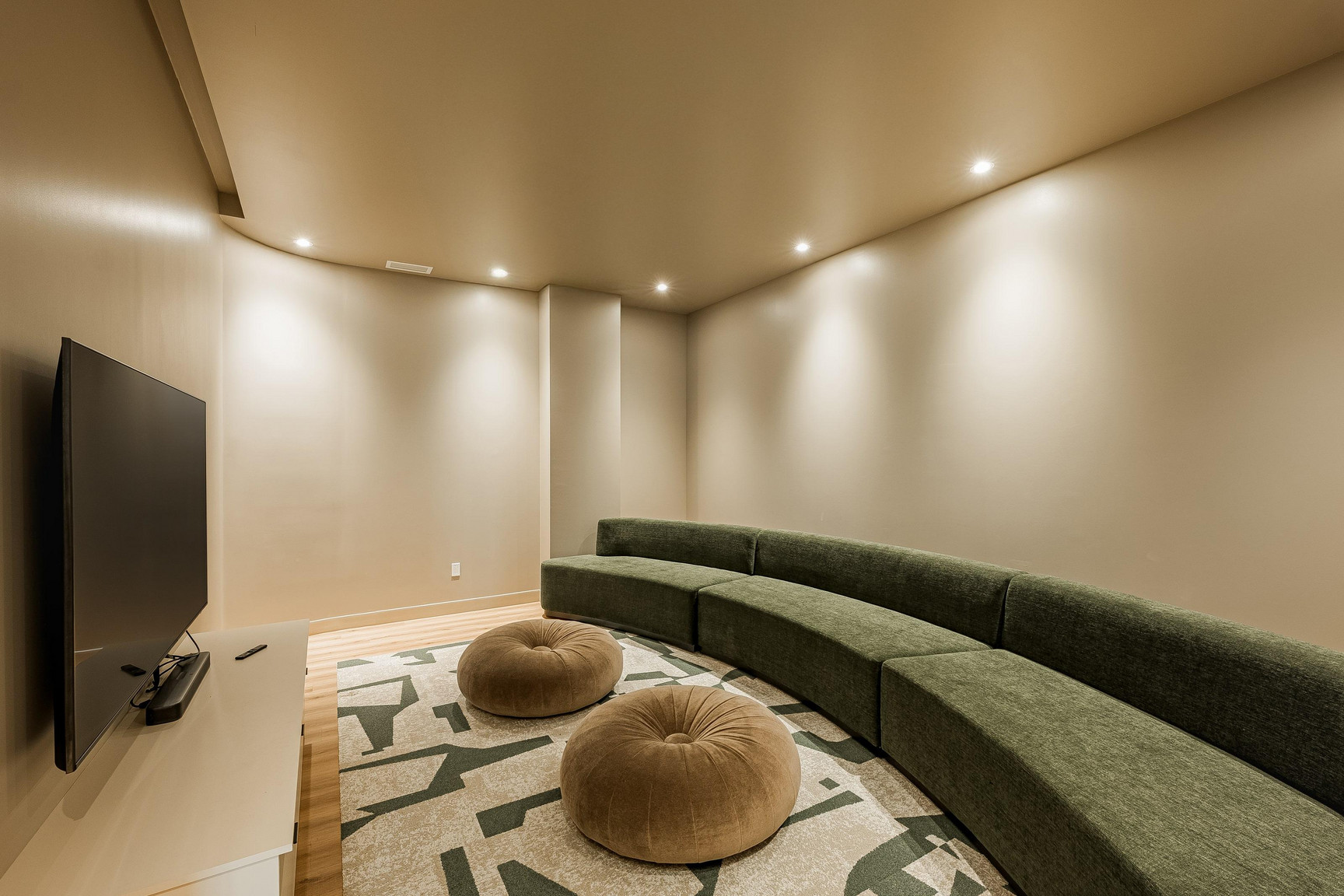 Monarc Collection - Photo 20
