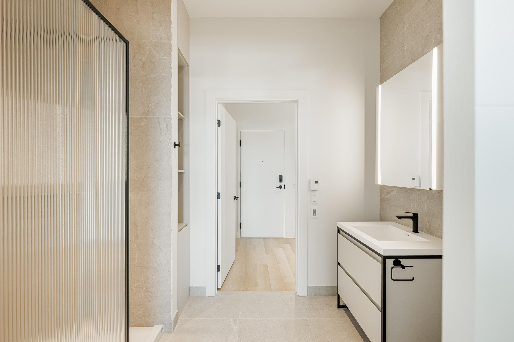 Monarc Collection - Photo 41