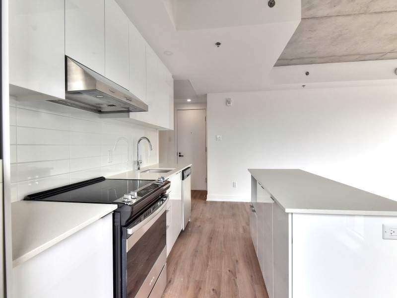 Zenith - Condos for rent - Photo 12