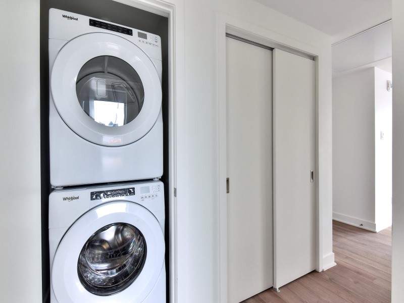 Zenith - Condos for rent - Photo 25