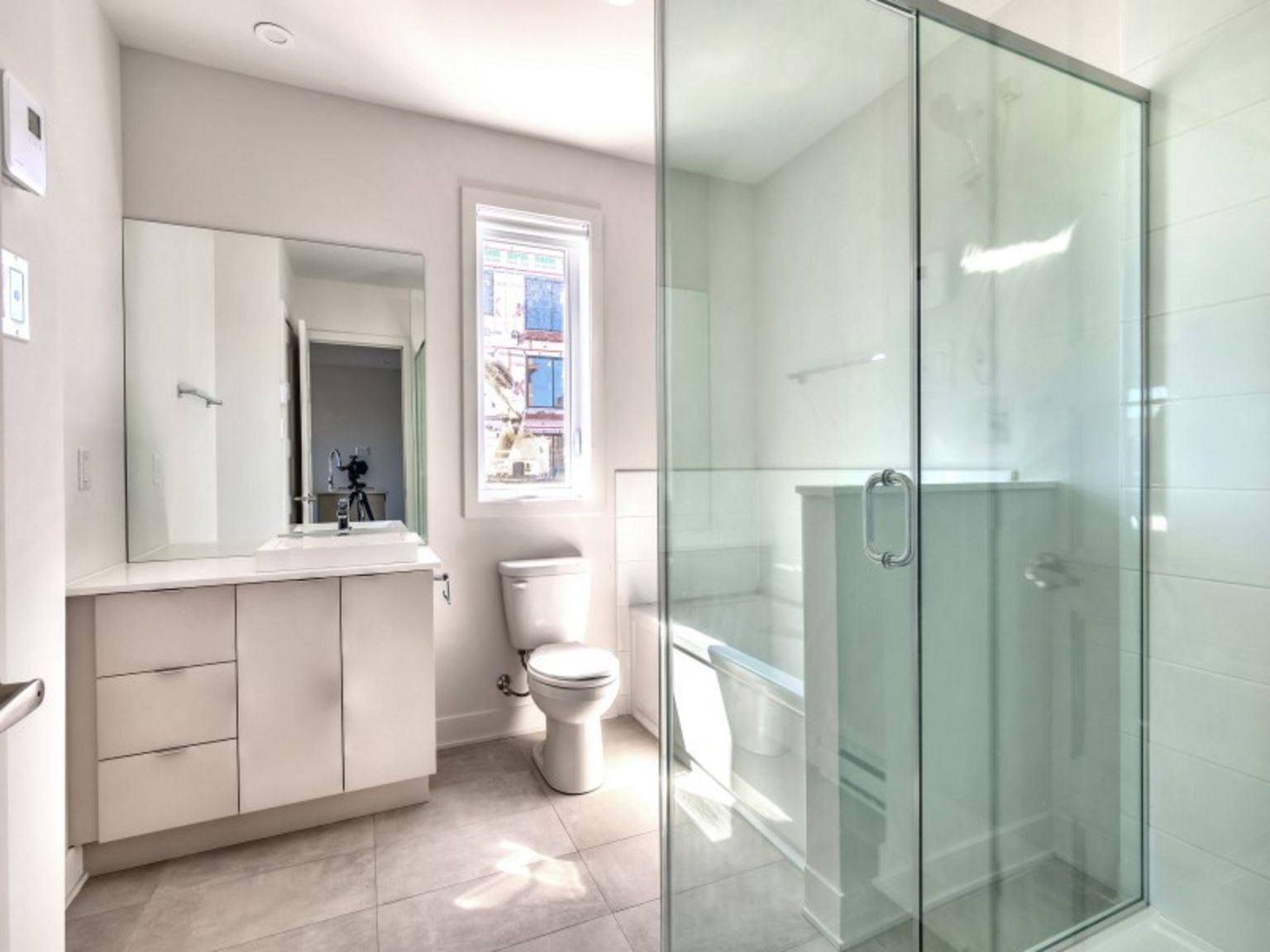 Vida LaSalle Condo Rentals - Photo 14