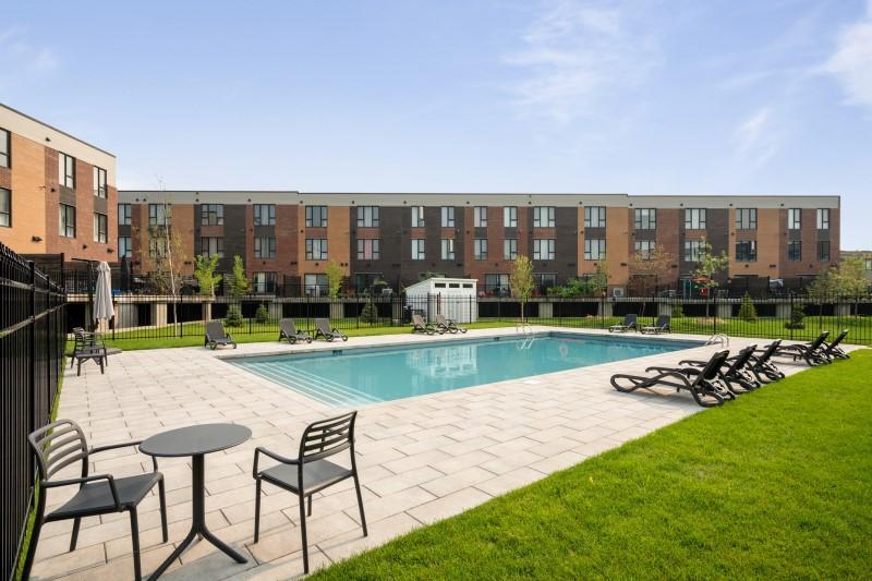 Vida LaSalle Condo Rentals - Photo 6