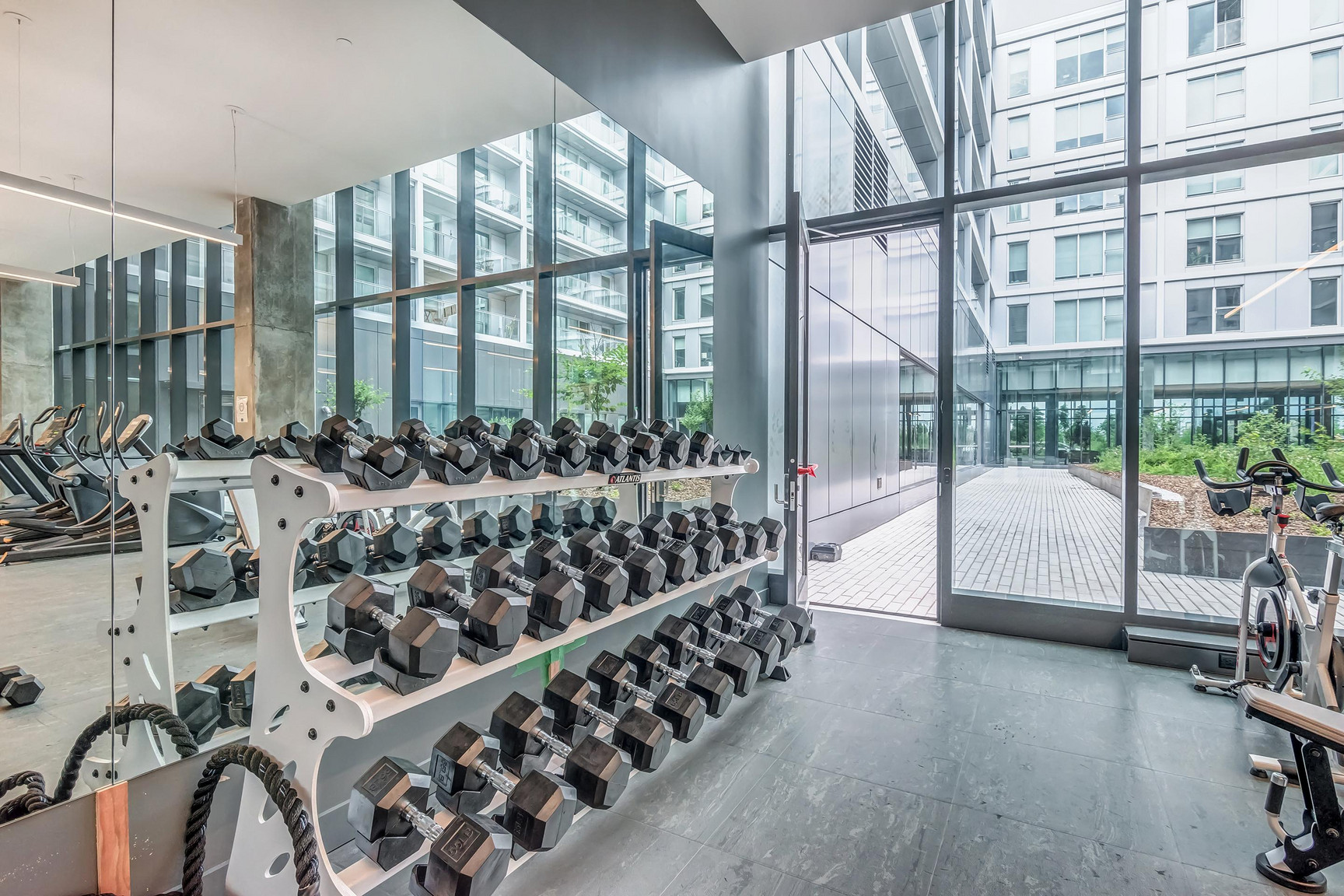 Milhaus - Condo Rentals Outremont - Photo 24