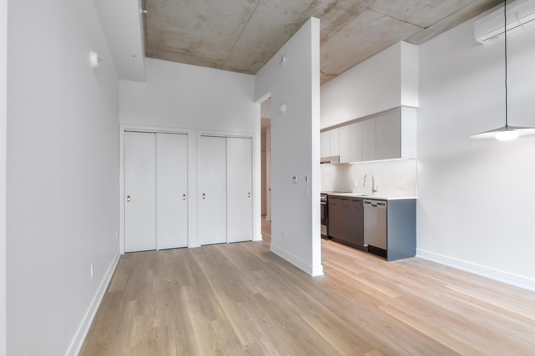Jacques Condo Rentals - Photo 52