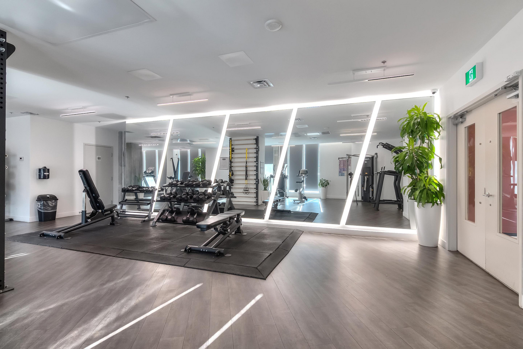 Zenith - Condos for rent - Photo 11