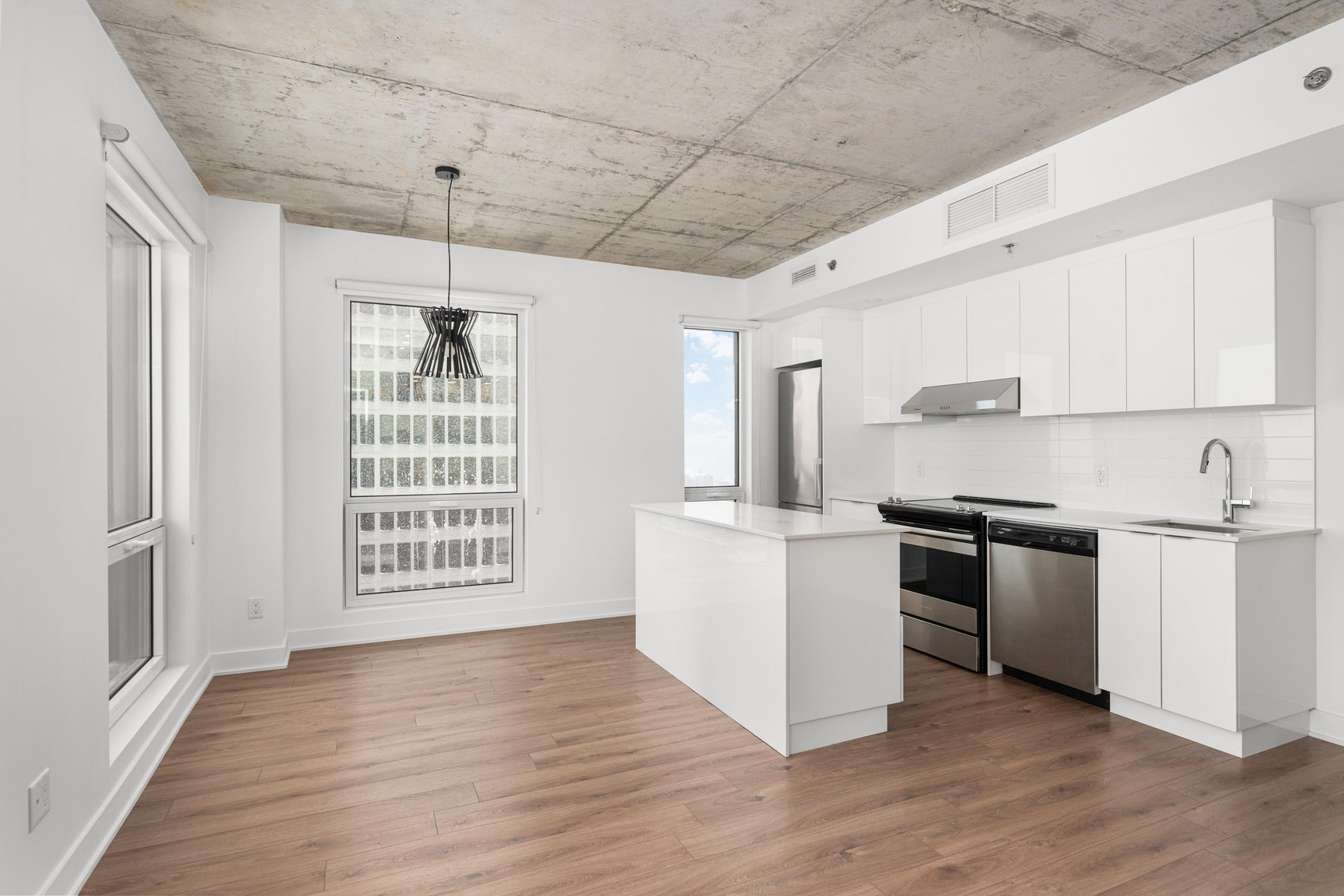 Zenith - Condos for rent - Photo 6