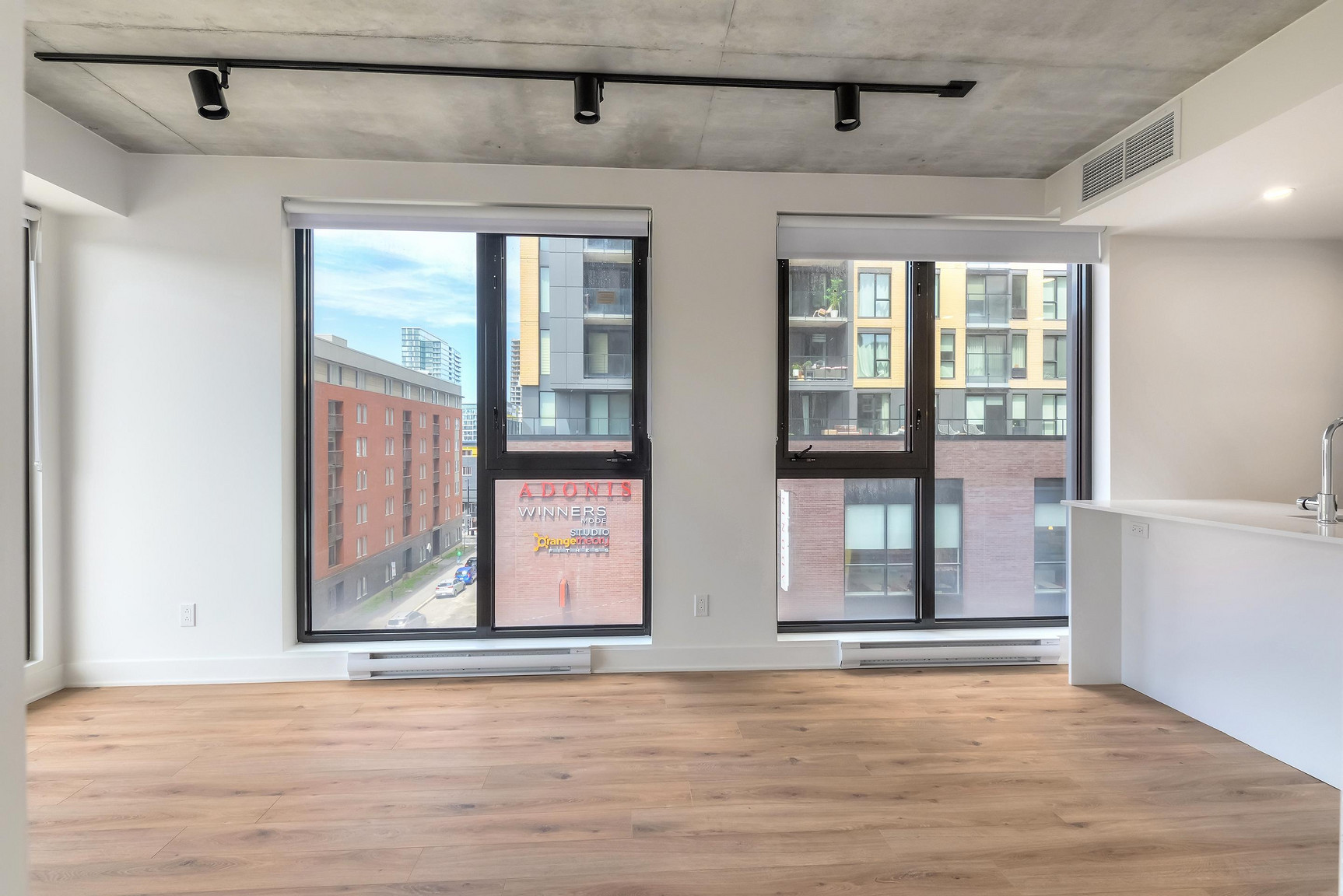 GRIFFIN SQUARE Condo Rentals - Photo 20