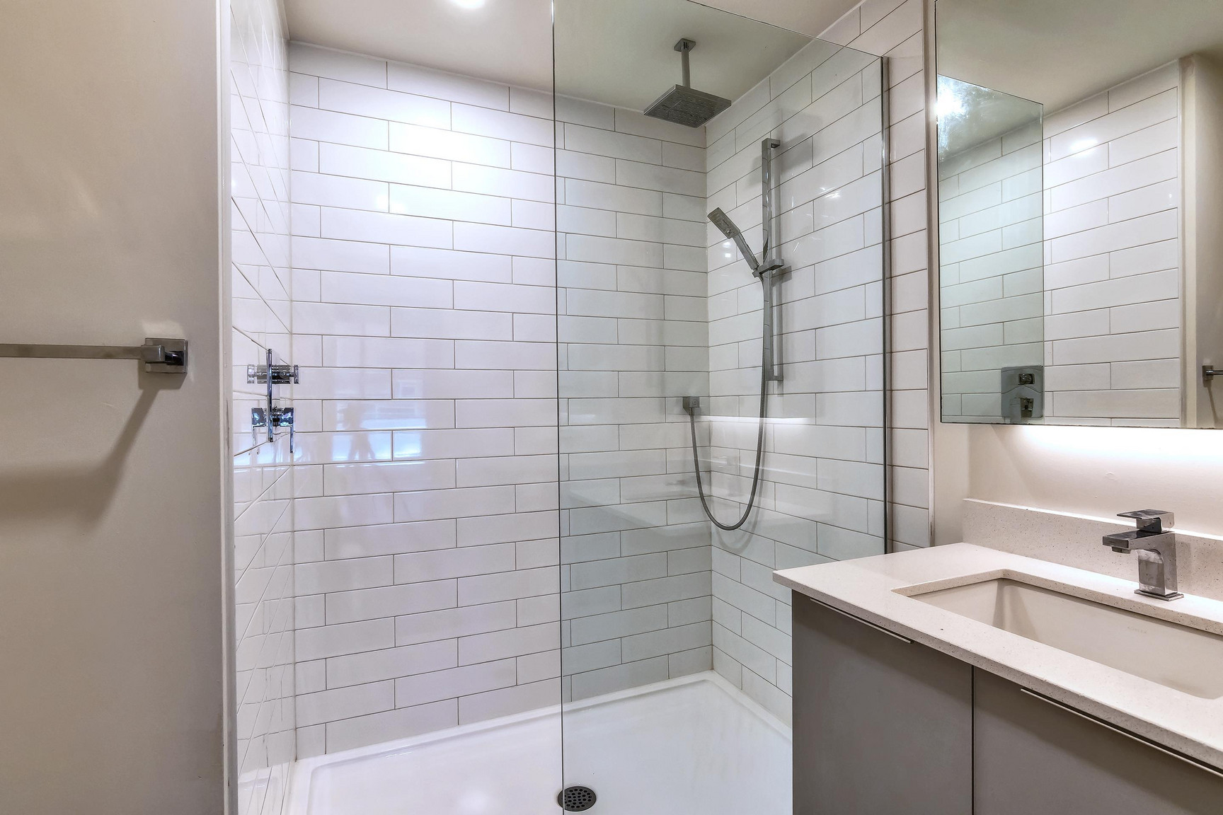 DOMO Condo Rentals - Old Montreal - Photo 16