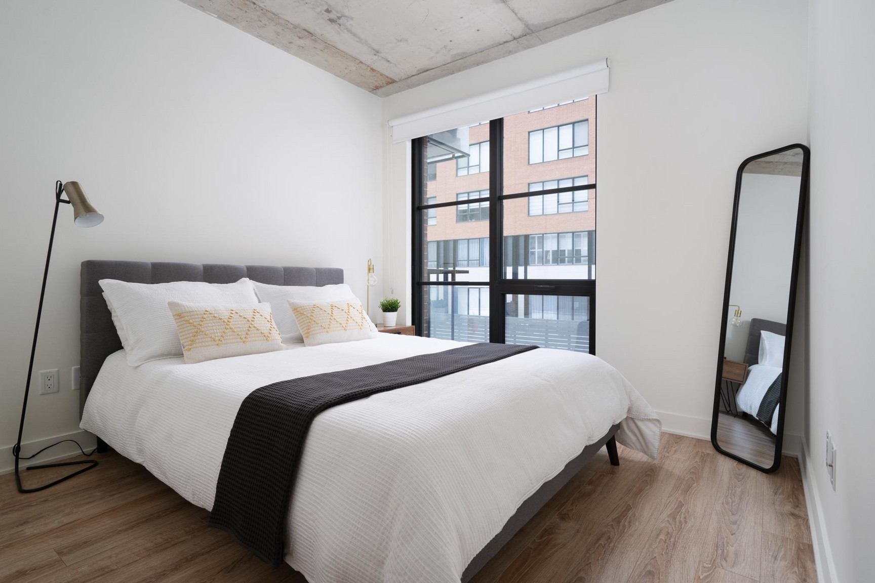 DOMO Condo Rentals - Old Montreal - Photo 11
