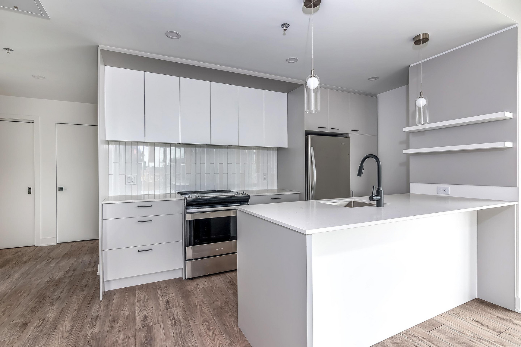 Milhaus - Condo Rentals Outremont - 1250 Avenue Thérèse-Lavoie