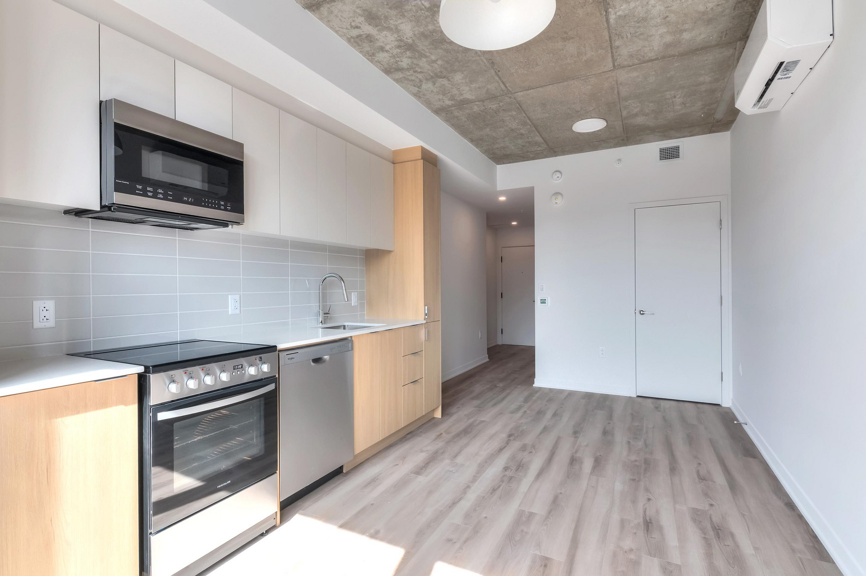 UNIVERT LaSalle Condos - Photo 48