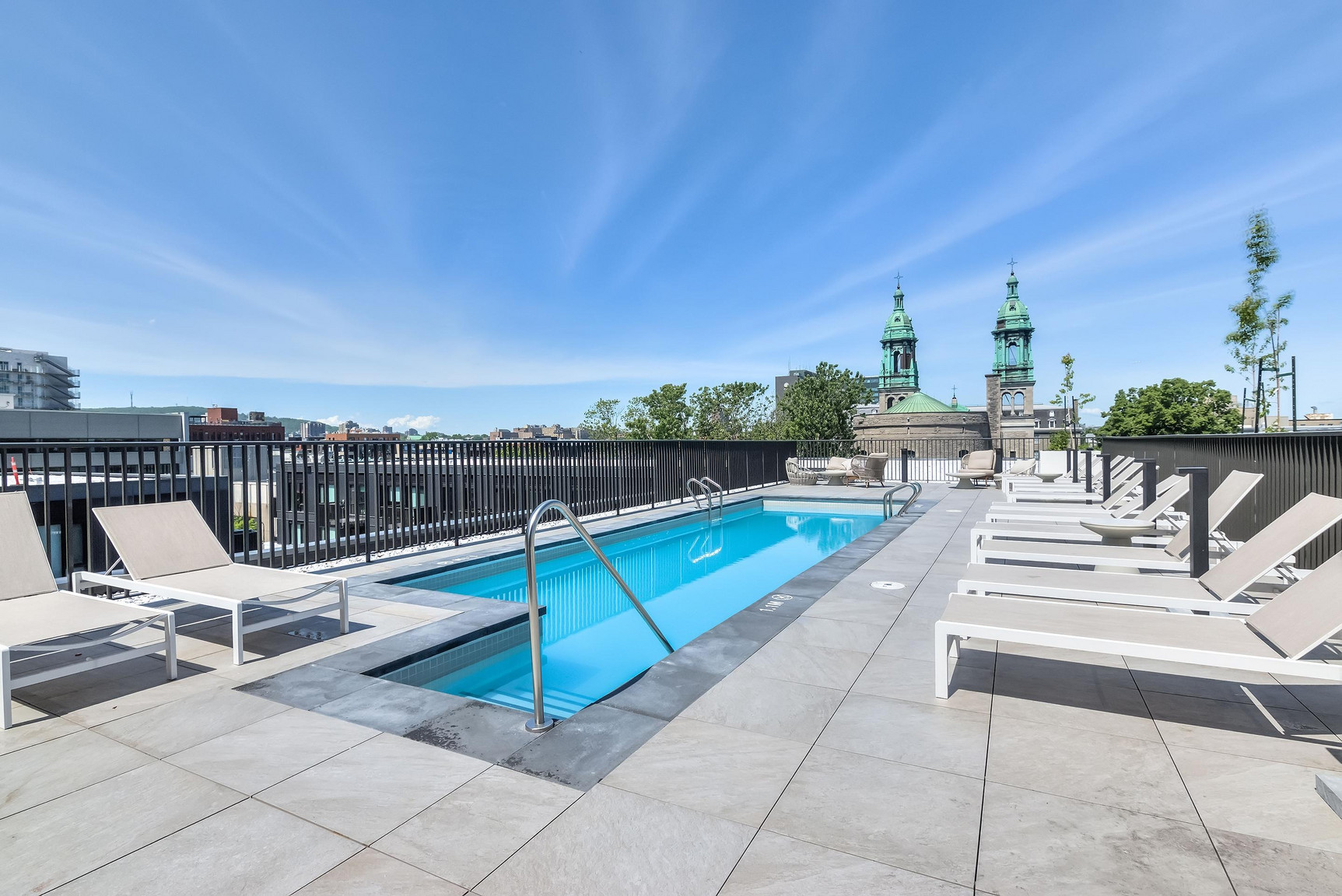 Jacques Condo Rentals - Photo 4