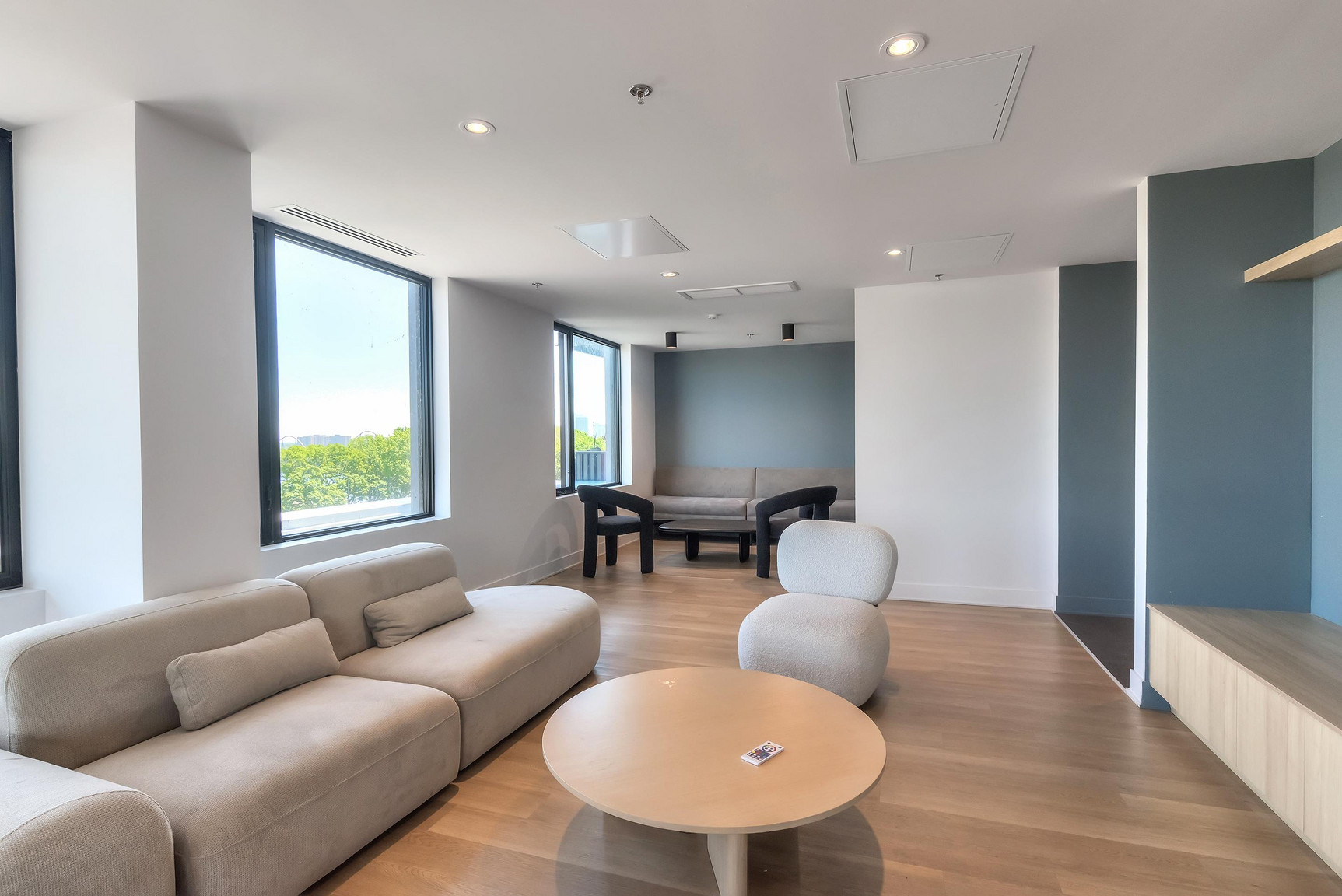 Jacques Condo Rentals - Photo 18