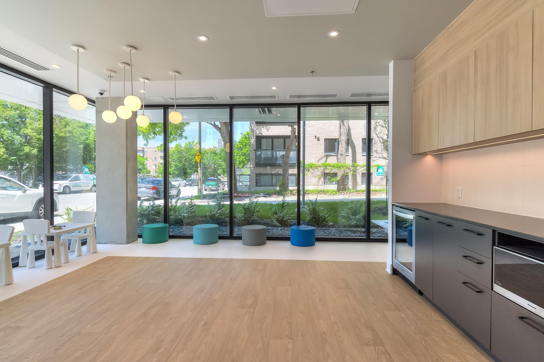 Jacques Condo Rentals - Photo 21