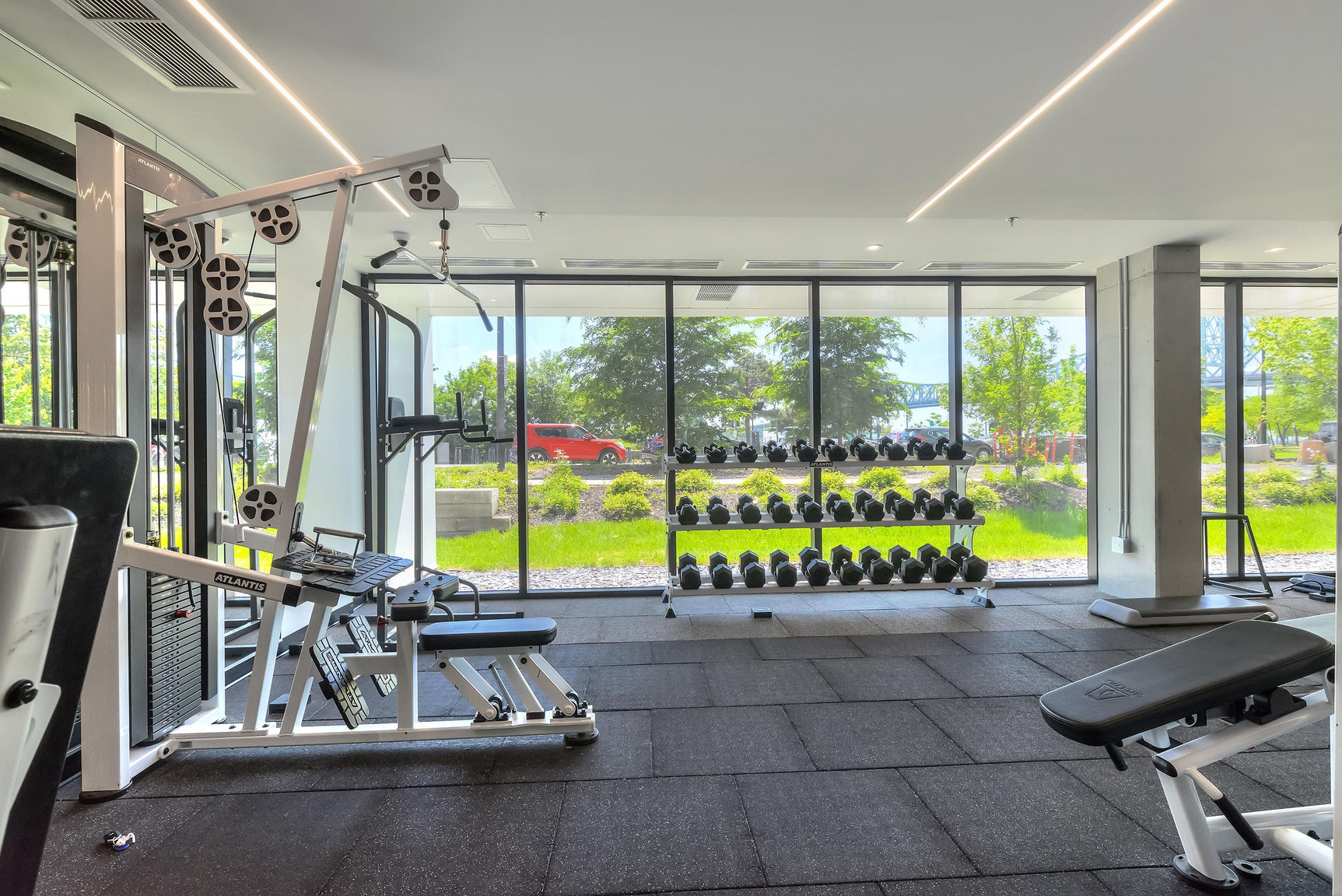 Jacques Condo Rentals - Photo 3