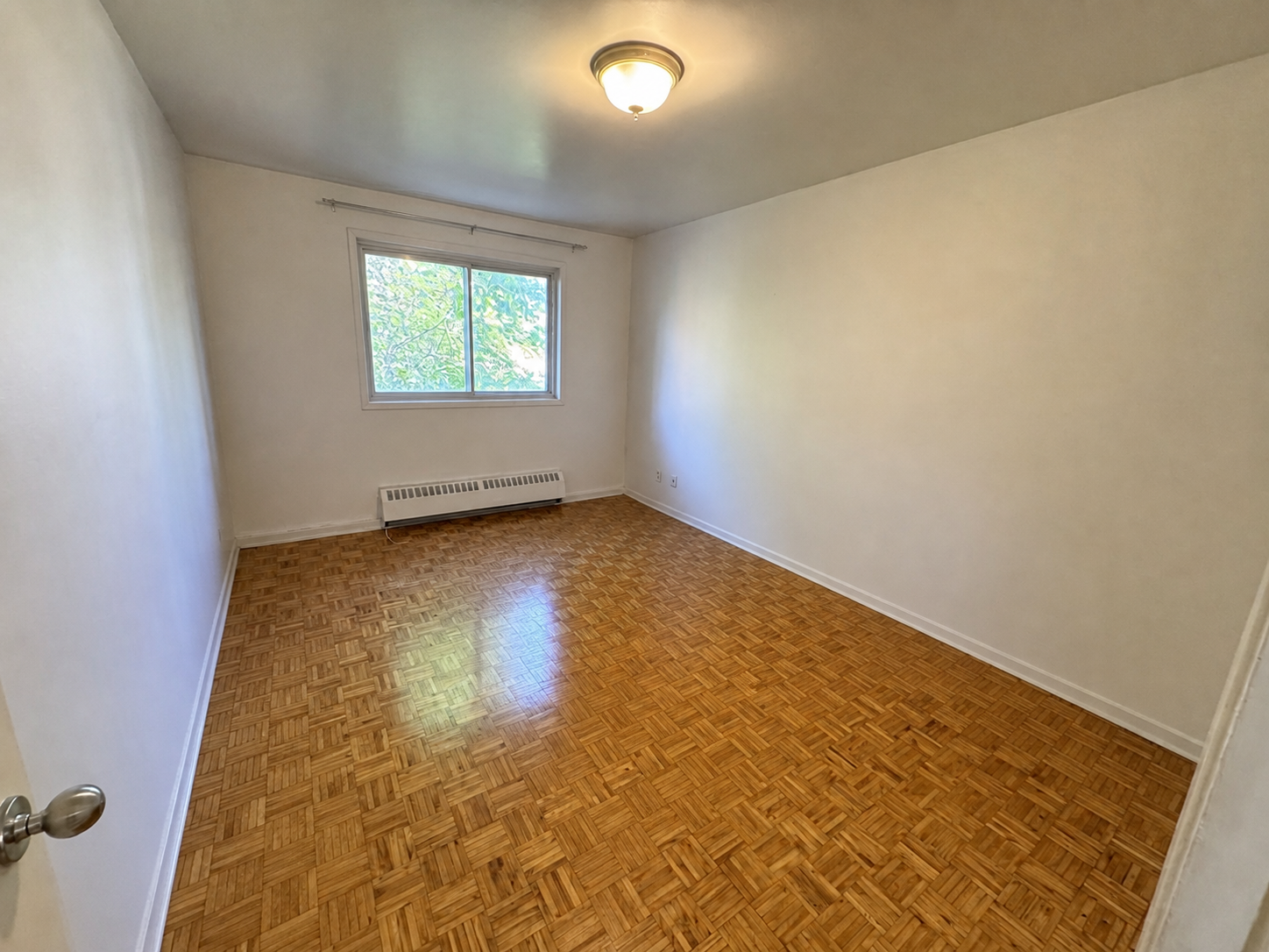9431 LaSalle Apartments - Photo 4