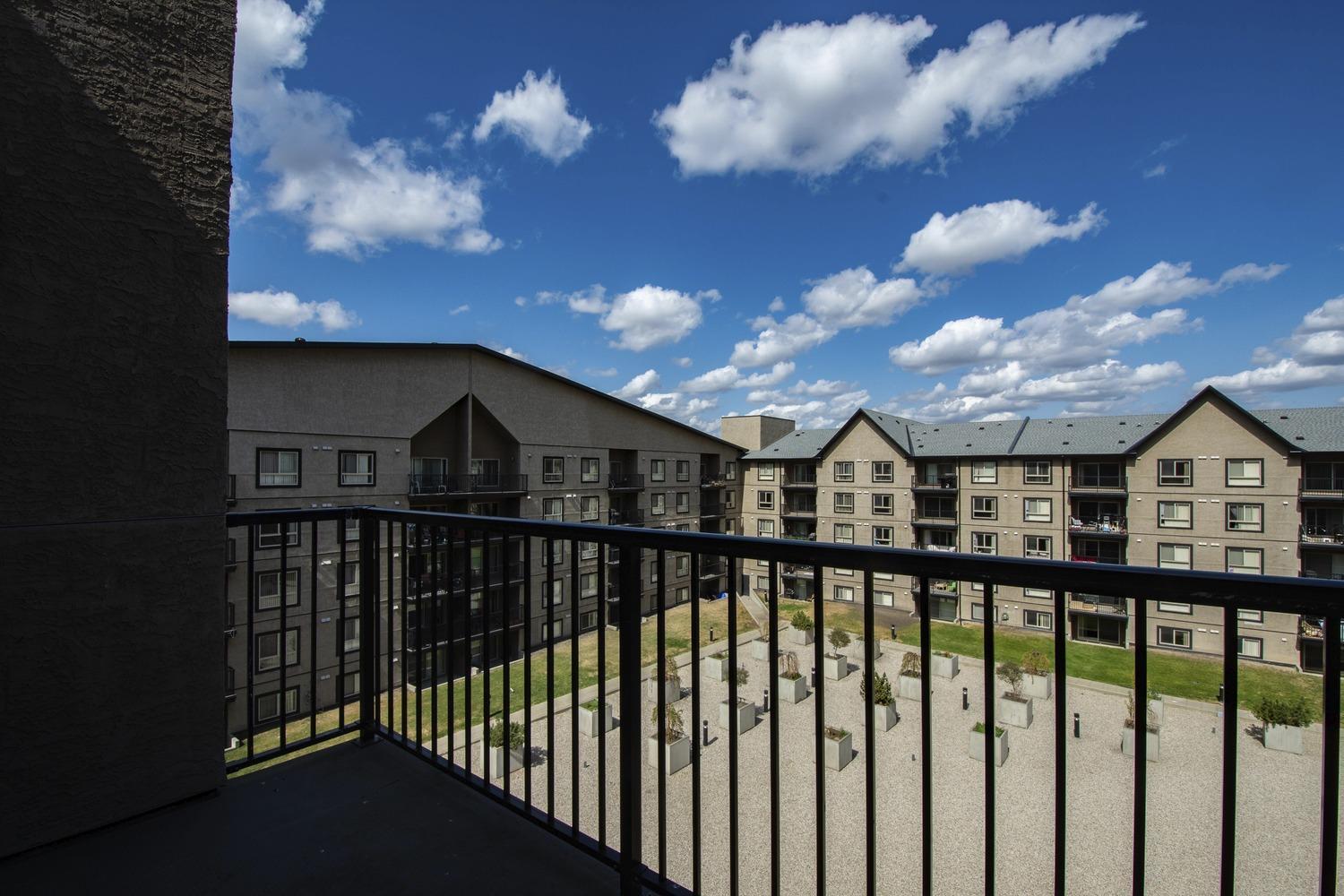 Square 104 - Photo 14