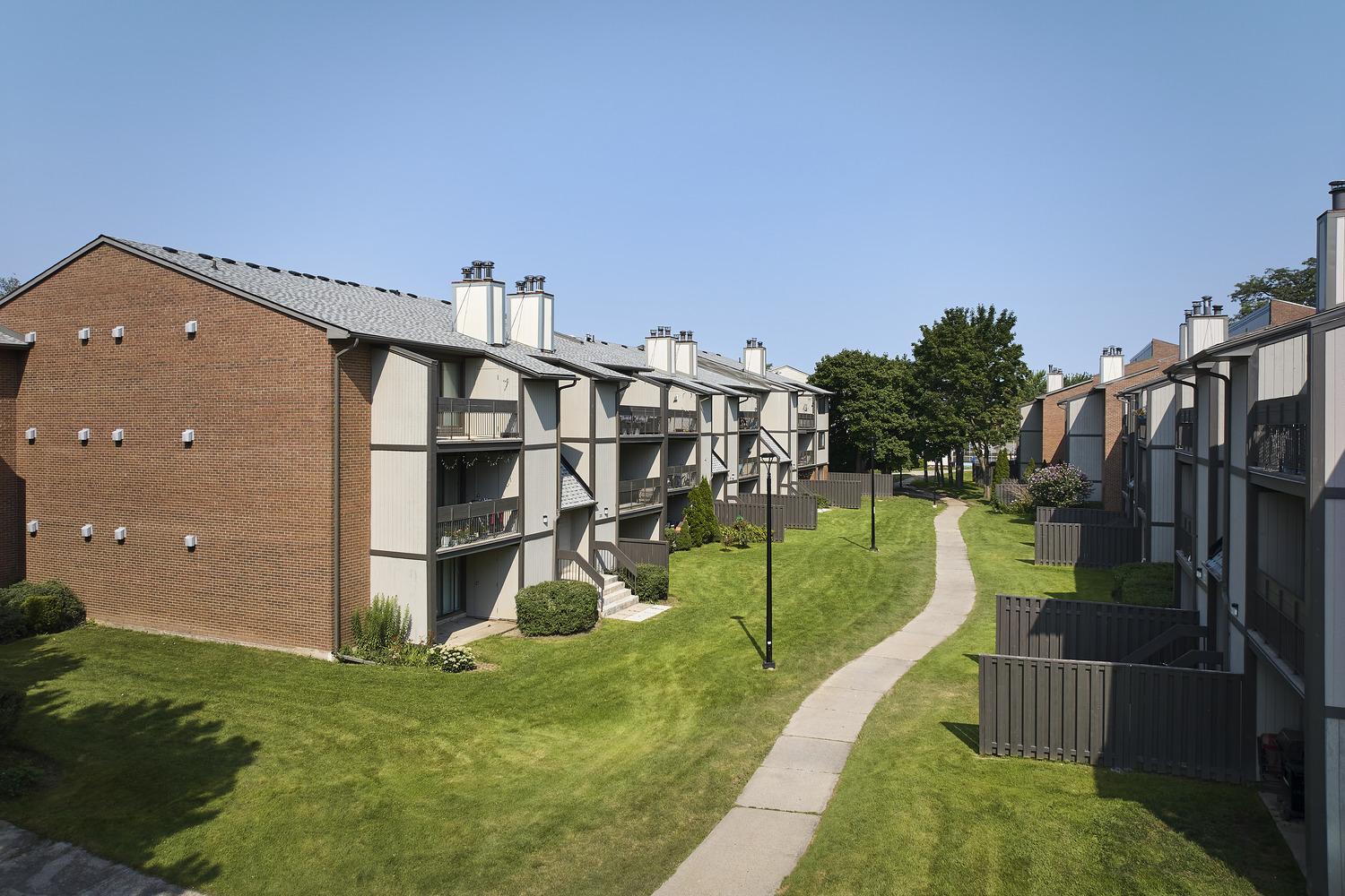 Meadowvale Gardens - Photo 16