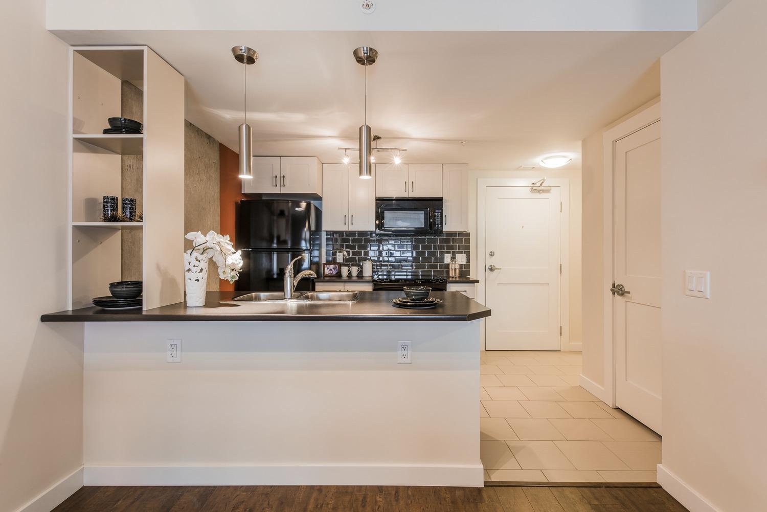 Mayfair Village South - Photo 4